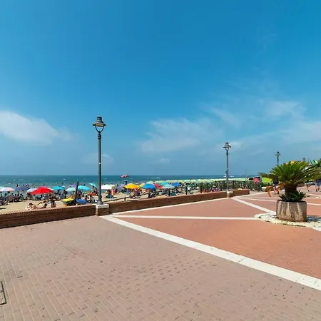 Apartment 2 Bedroom Amazing In *